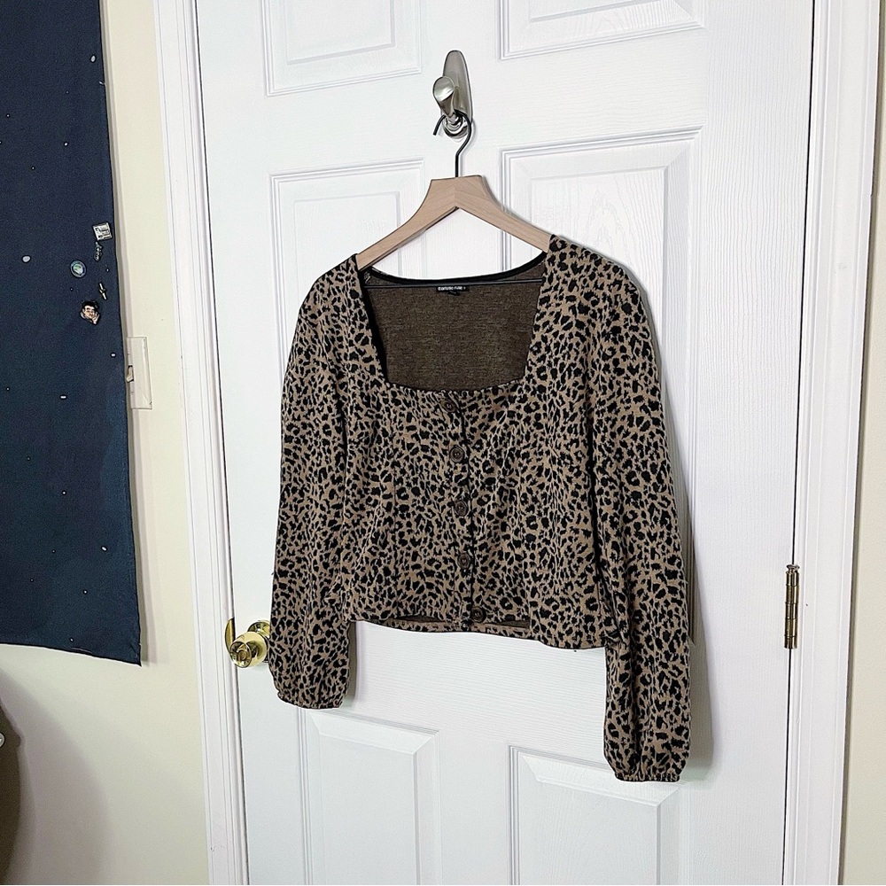 ✧･ﾟleopard print square neck top